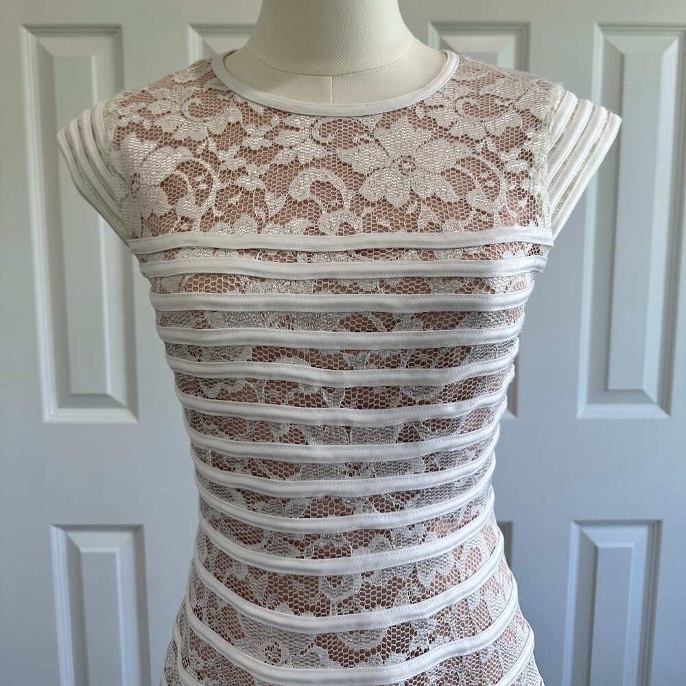 Betsy & Adam Lace Overlay Fit & Flare Mini Dress White Cap Sleeve Crochet Size 6 - Picture 4 of 10
